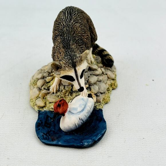 Washed Ashore Lowell Davis Schmid RFD America Figurine Racoon Duck Decoy‎ No Box - Picture 3 of 10